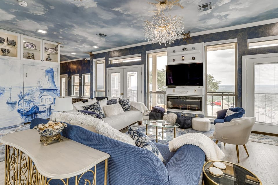 One-of-a-Kind Guest Suite in Hill Country w/ Pool Apartment in Bulverde