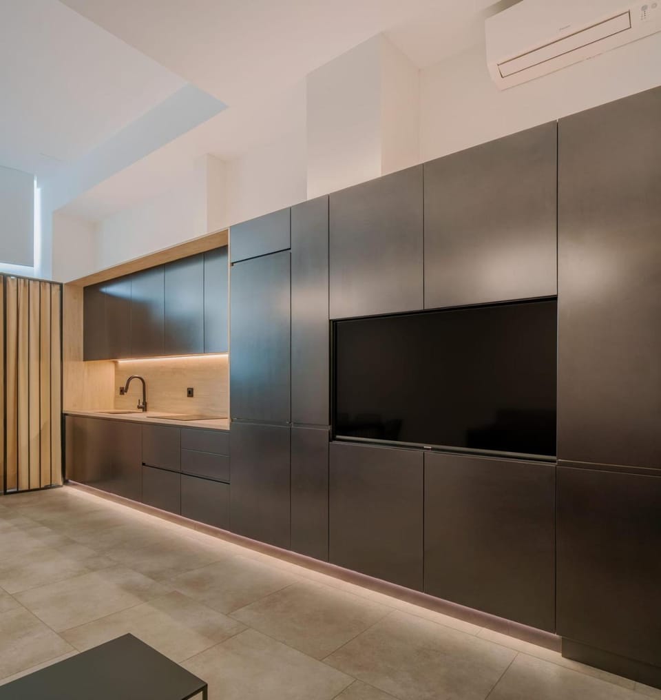 Kitchen or kitchenette