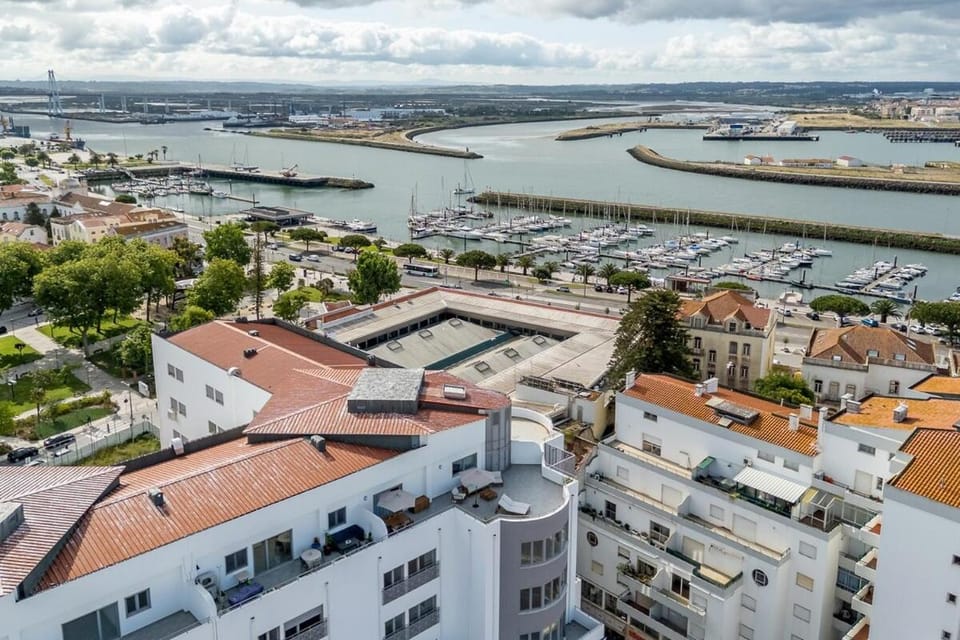 Ocean View Penthouse Studio with 70m2 PrivateTerrace Apartment in Coimbra District, Portugal