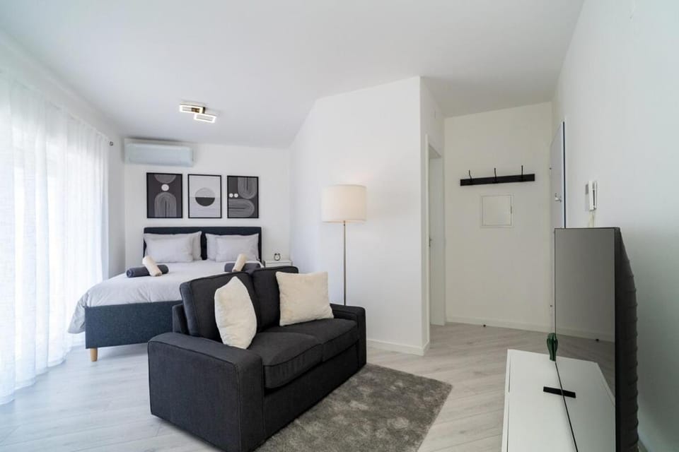Ocean View Penthouse Studio with 70m2 PrivateTerrace Apartment in Coimbra District, Portugal