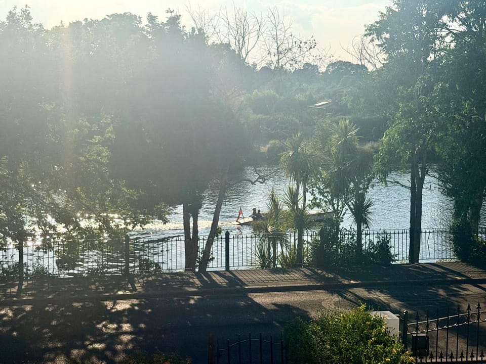 Riverside house Vacation rental in Kingston upon Thames