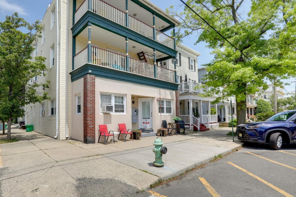 5 Blocks to Sand! Pet-Friendly Unit in Ocean Grove Apartment in Ocean Grove