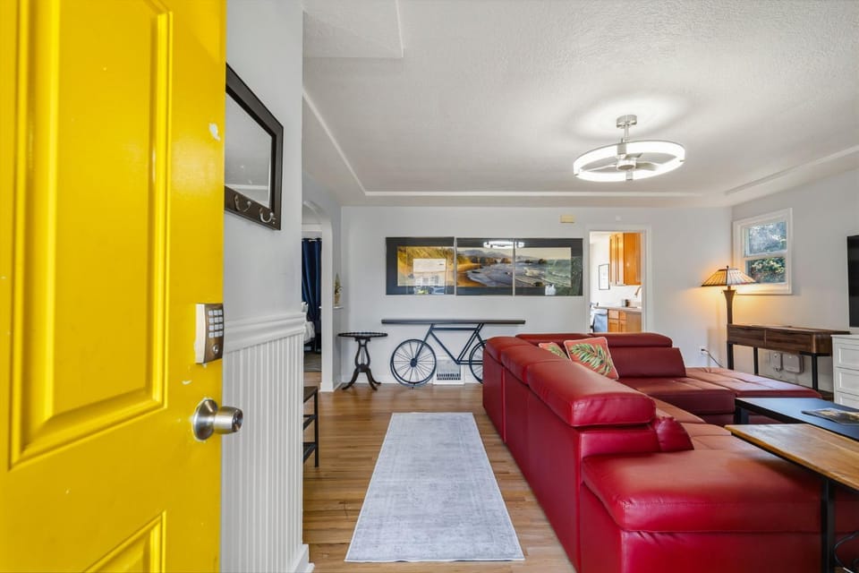 The Sunny Side Stay House in Vancouver