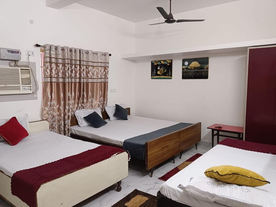 Shri jee kunj Home Stay Vacation rental in Varanasi