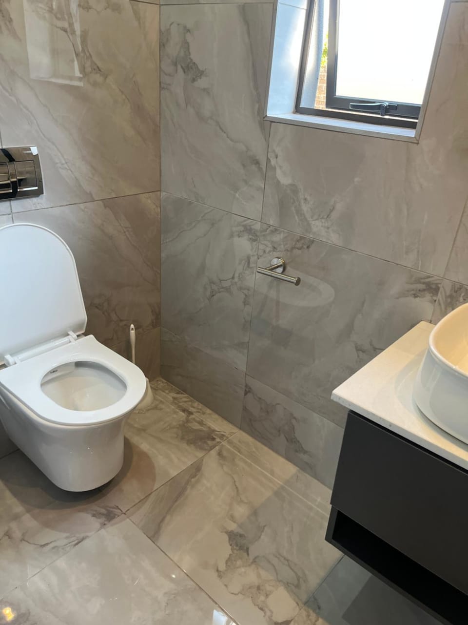 Toilet, bidet