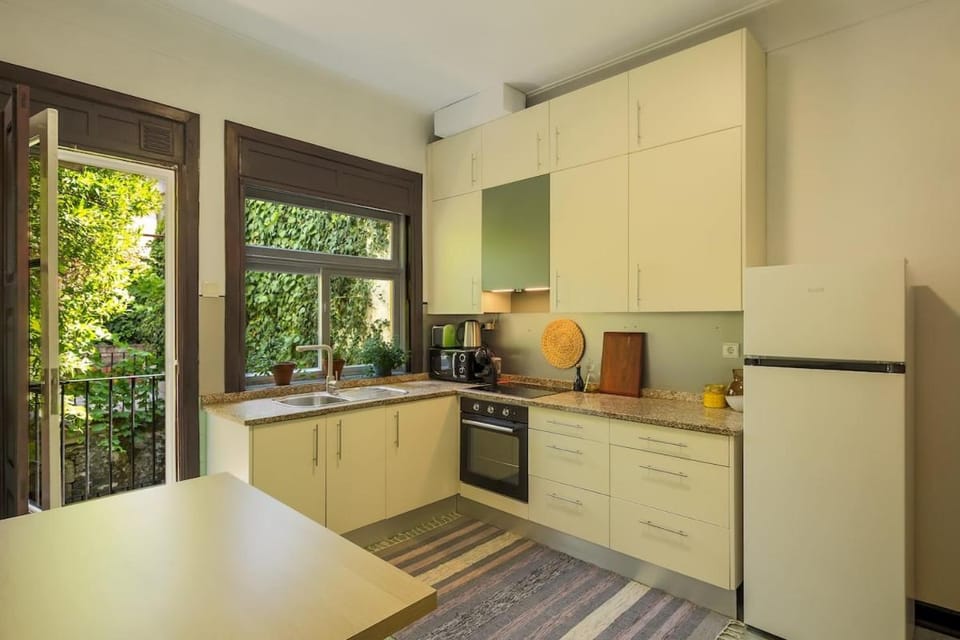 Shades of Green House in Vila Real District