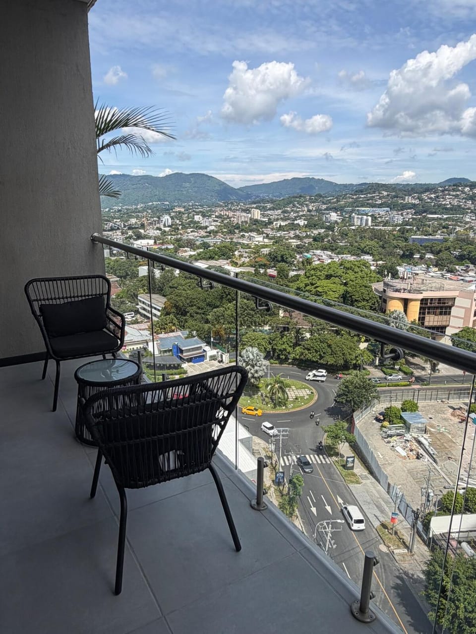 San Benito Sky Studio Art Haus 1312 Apartment in San Salvador
