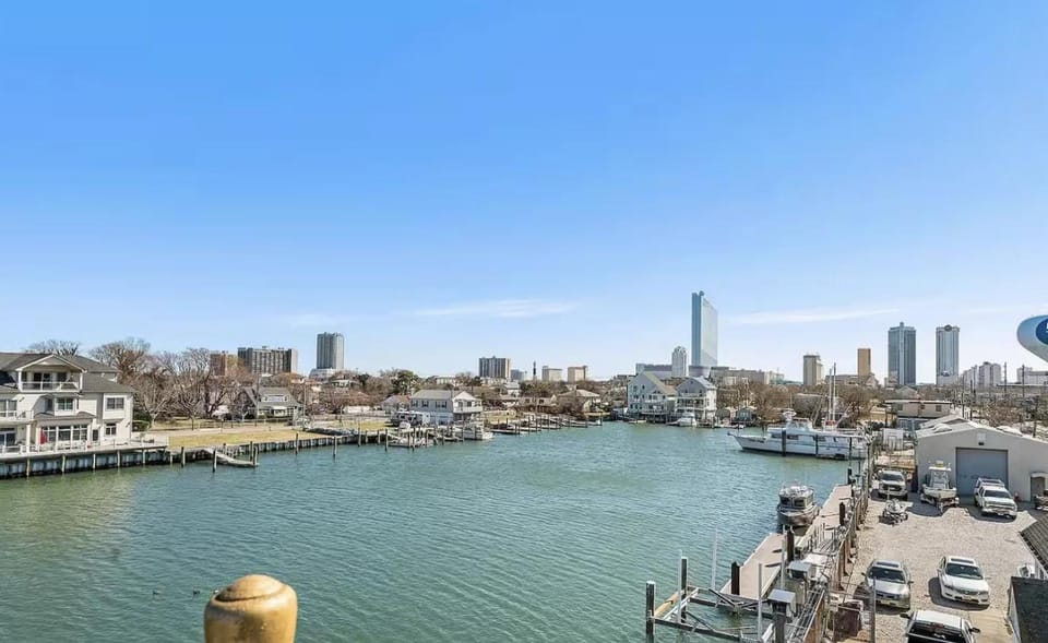 Harbor Heights Estate · 4BR AC Marina Views House in Atlantic City