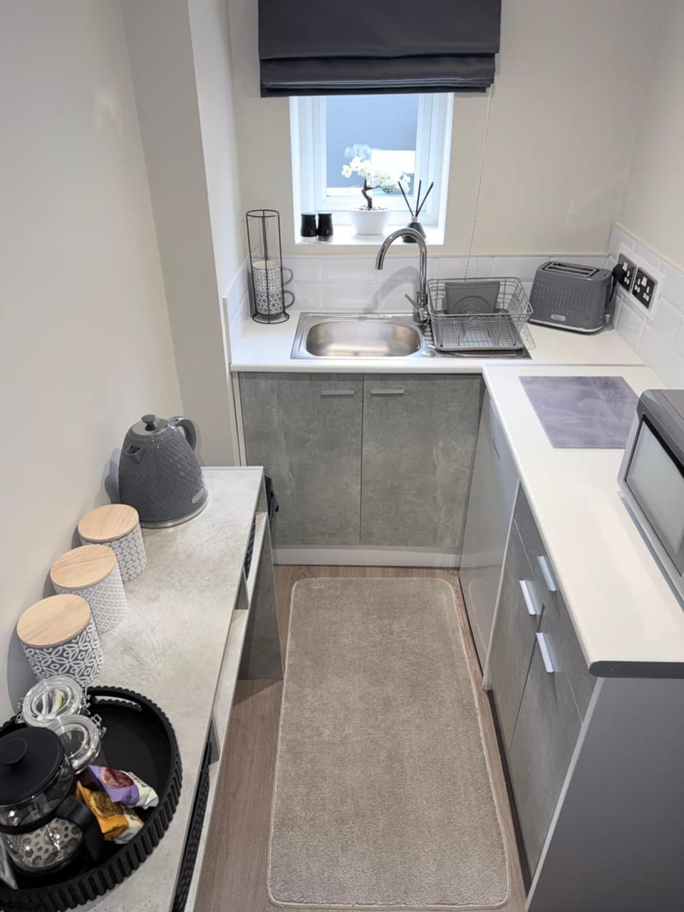 Kitchen or kitchenette, toaster