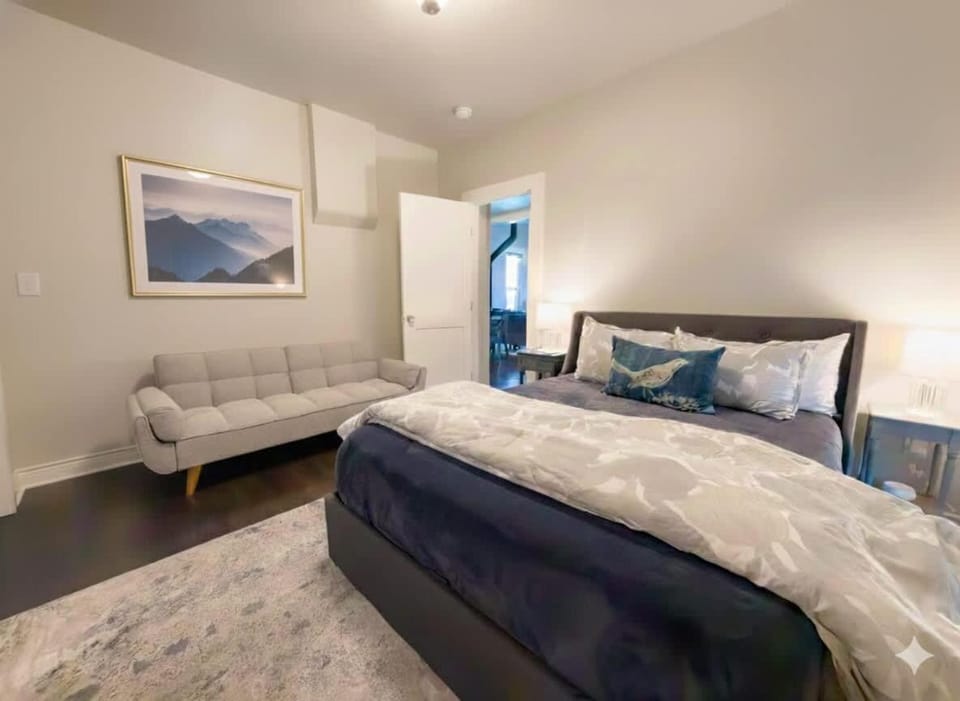 Charming Downtown Salida Home Fenced Yard & BBQ House in Salida
