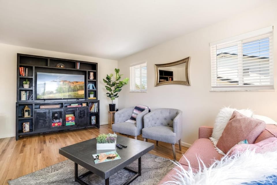 Spacious Denver Retreat w Hot Tub & Game Room House in Northglenn