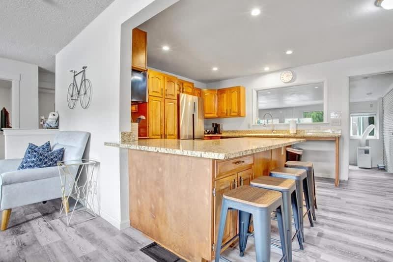 4BR Downtown Basecamp - Walk to Everything House in Salida