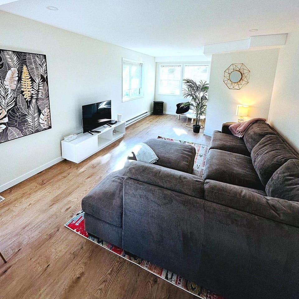 The Wineries are Calling! Apartment in Penticton