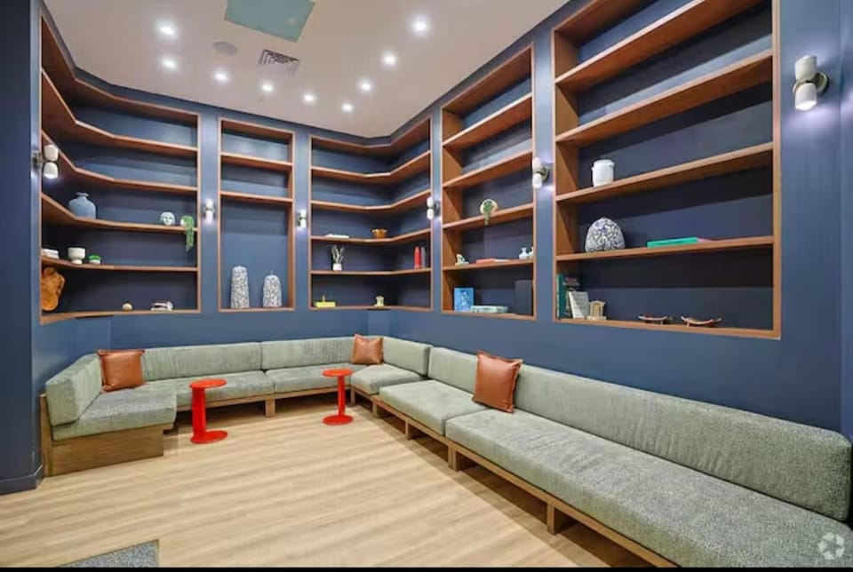Central 2BR Cozy Condo Near Harvard Boston Retreat w Workspace & Game Room Apartment in Allston