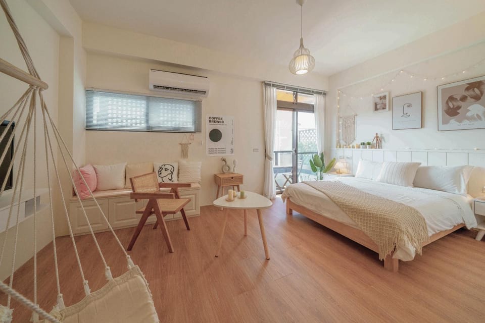 Bed, Balcony/Terrace, Bedroom