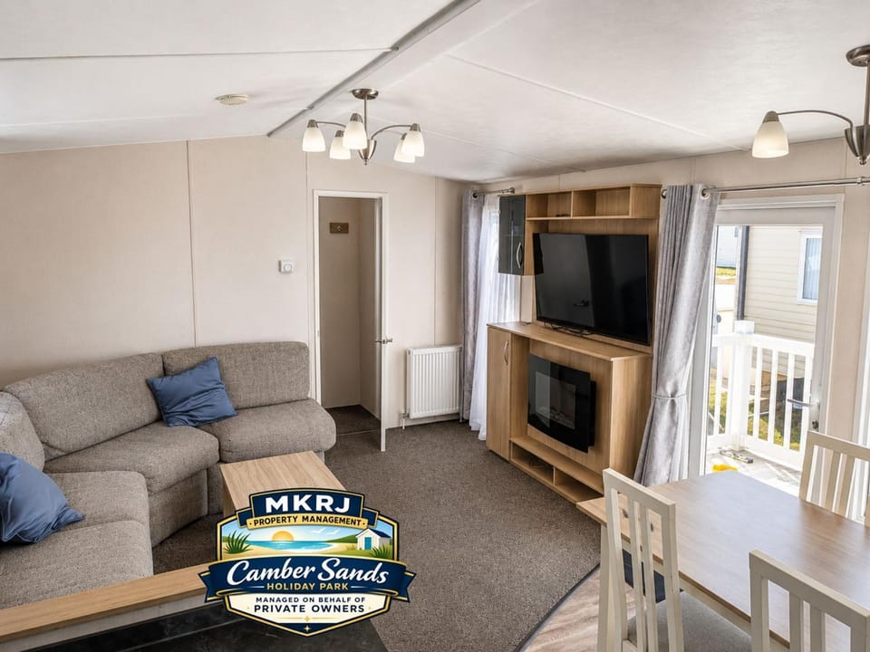 Communal lounge/ TV room, TV and multimedia, Living room