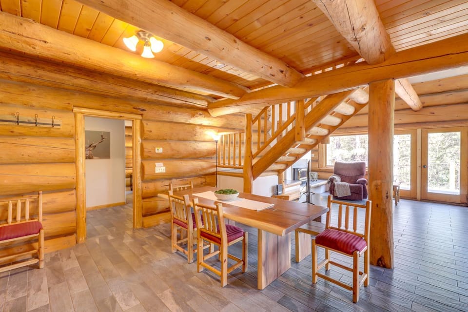 Real Log Cabin in Flagstaff with Forest Views Cabin in Kachina Village