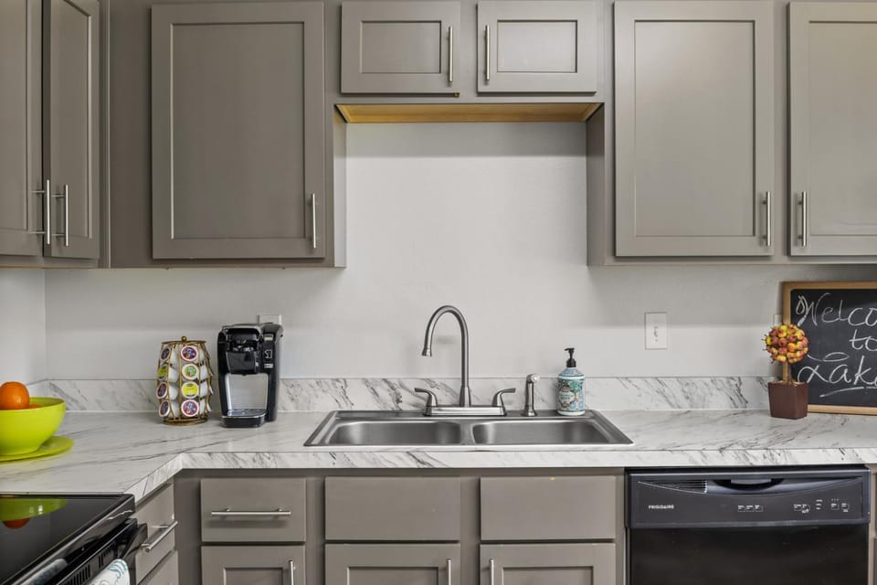 The Blue Door Retreat South Lakeland Unit #2 House in Lakeland