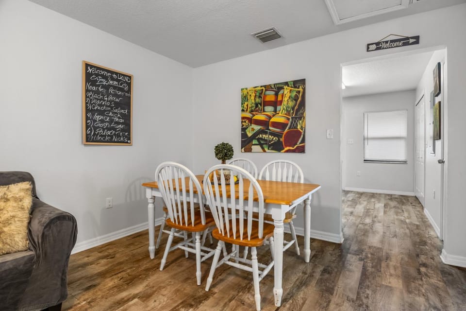 The Blue Door Retreat South Lakeland Unit #2 House in Lakeland