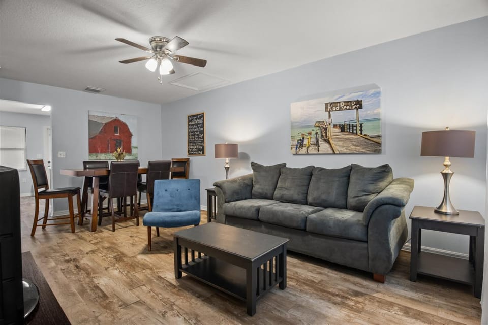 The Blue Door Retreat South Lakeland Unit #1 House in Lakeland
