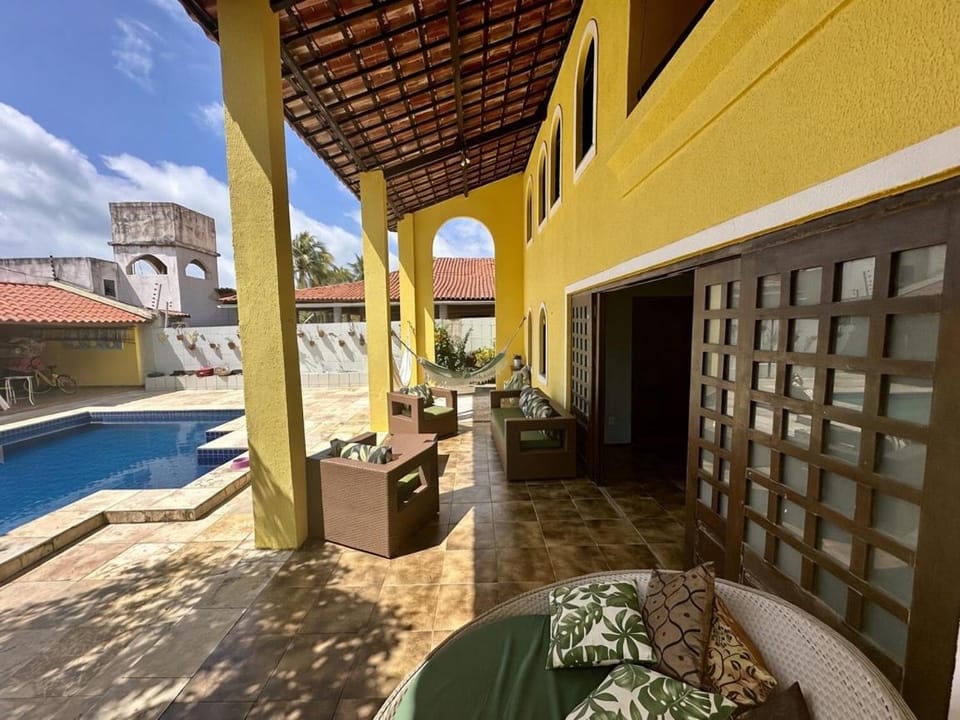 Casa de Praia com Piscina no Porto das Dunas, 7 Quartos e Garagem para 6 Carros, 5min da Praia House in State of Ceará