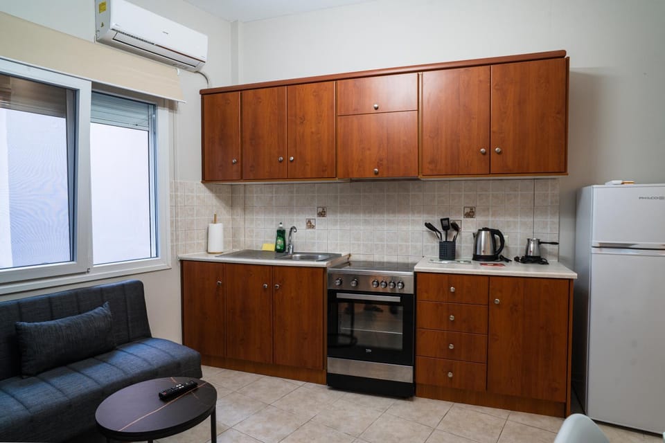 Kitchen or kitchenette, oven, stove