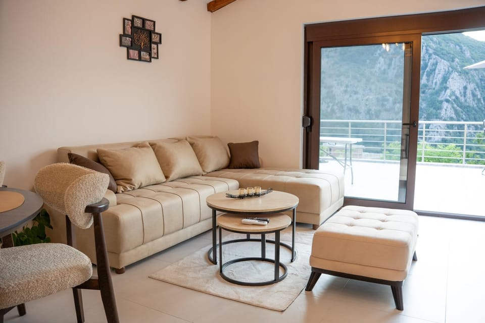 Boka MAJESTIC Apartment Apartment in Kotor Municipality