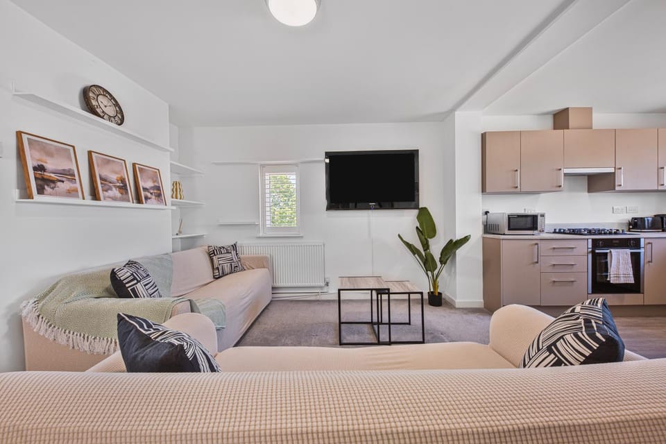 TV and multimedia, Living room, Dining area