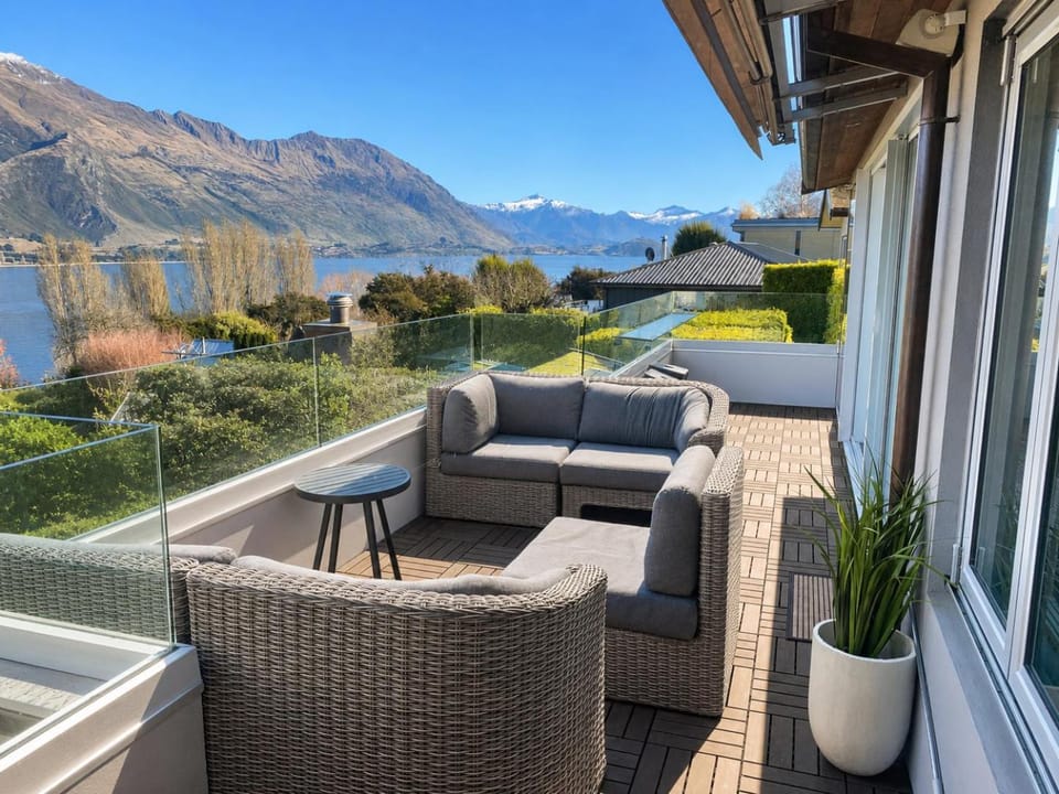 Natural landscape, Lake view, Mountain view