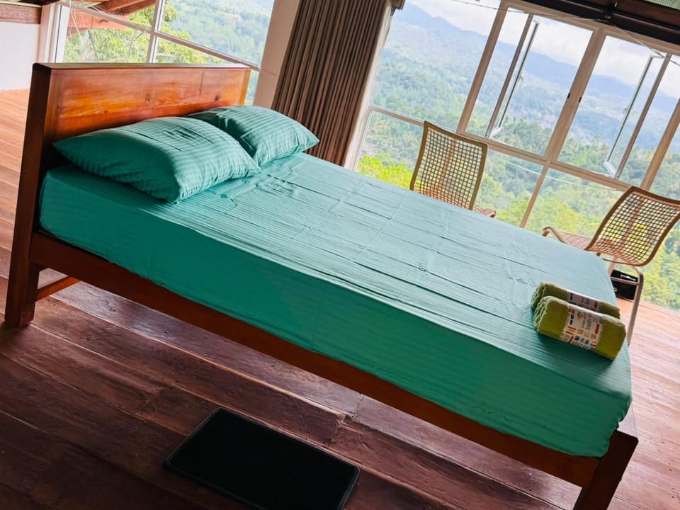 Old Haloya Estate Hotel in Central Province