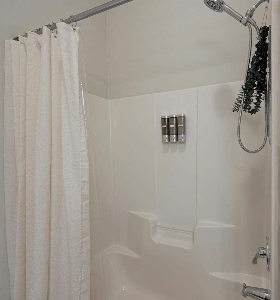 Elevated Retreat Pool Near CLT Carowinds & Uptown Apartment in Charlotte
