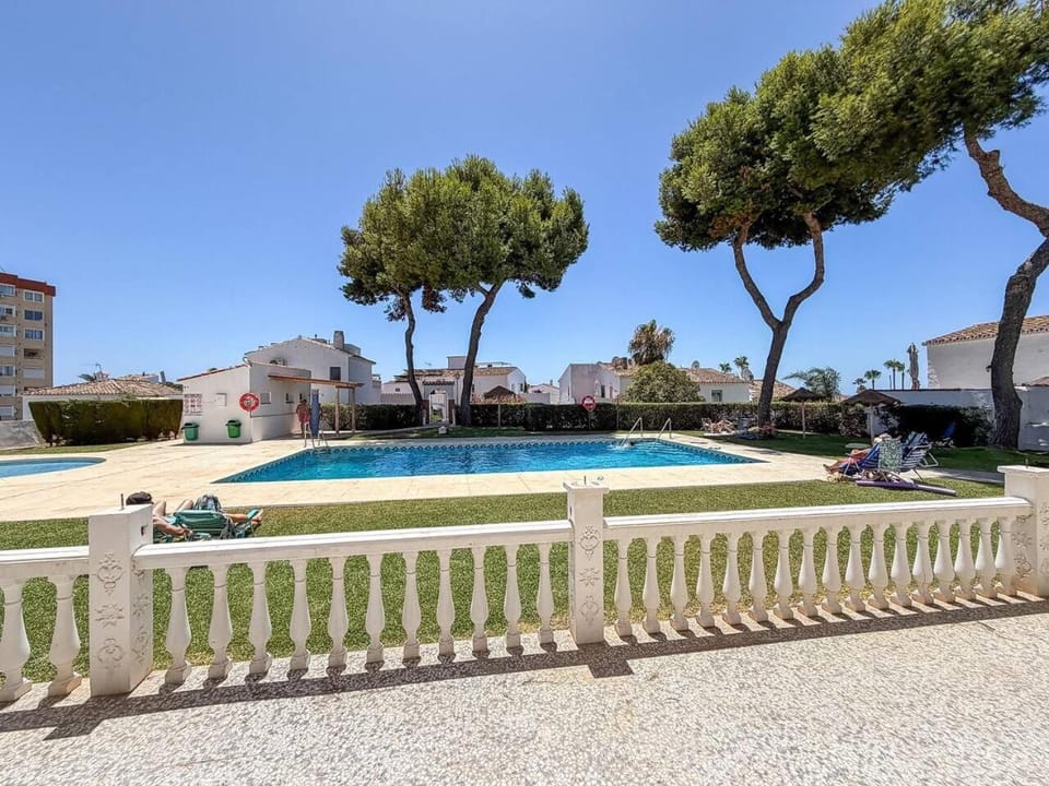 Hidden gem! 1 bedroom flat, mins walk to La Cala Apartment in Costa del Sol