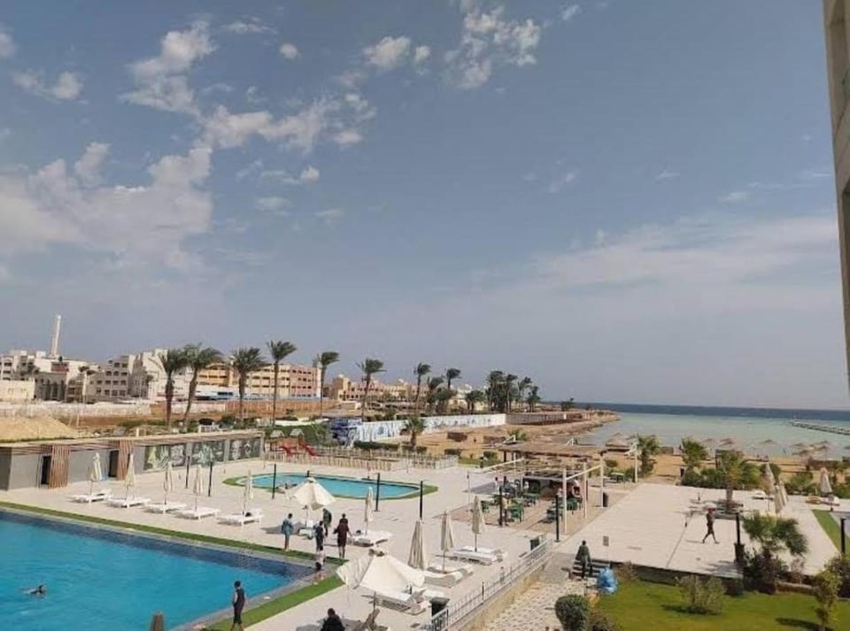 Day, Natural landscape, Beach, Pool view, Sea view, Swimming pool, Swimming pool, sunbed