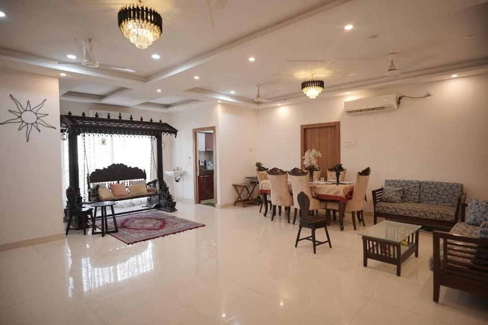 The Royal Vintage Luxury in Kashi Apartment in Varanasi