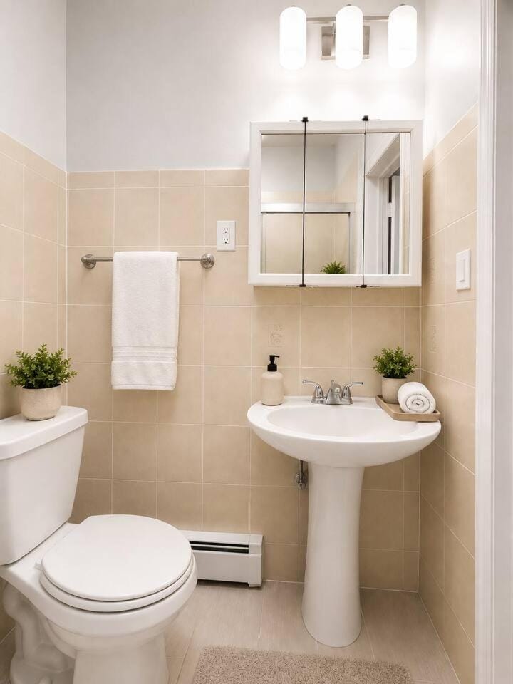Private Stay Near Journal Sq PATH NYC Access - Shared Bath and Kitchen Vacation rental in Jersey City