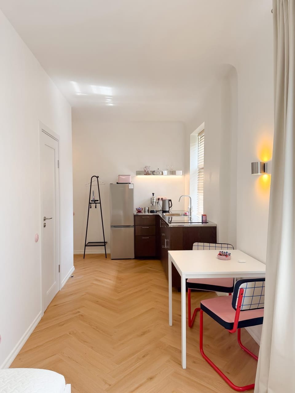 Kitchen or kitchenette, Seating area