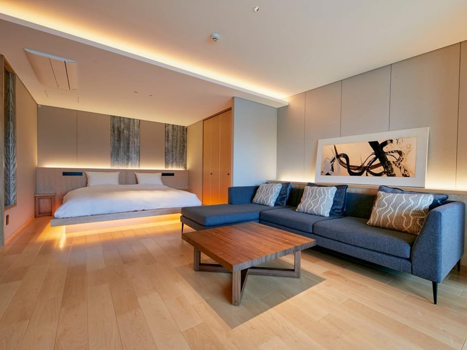 Bed, Living room, Photo of the whole room, Bedroom