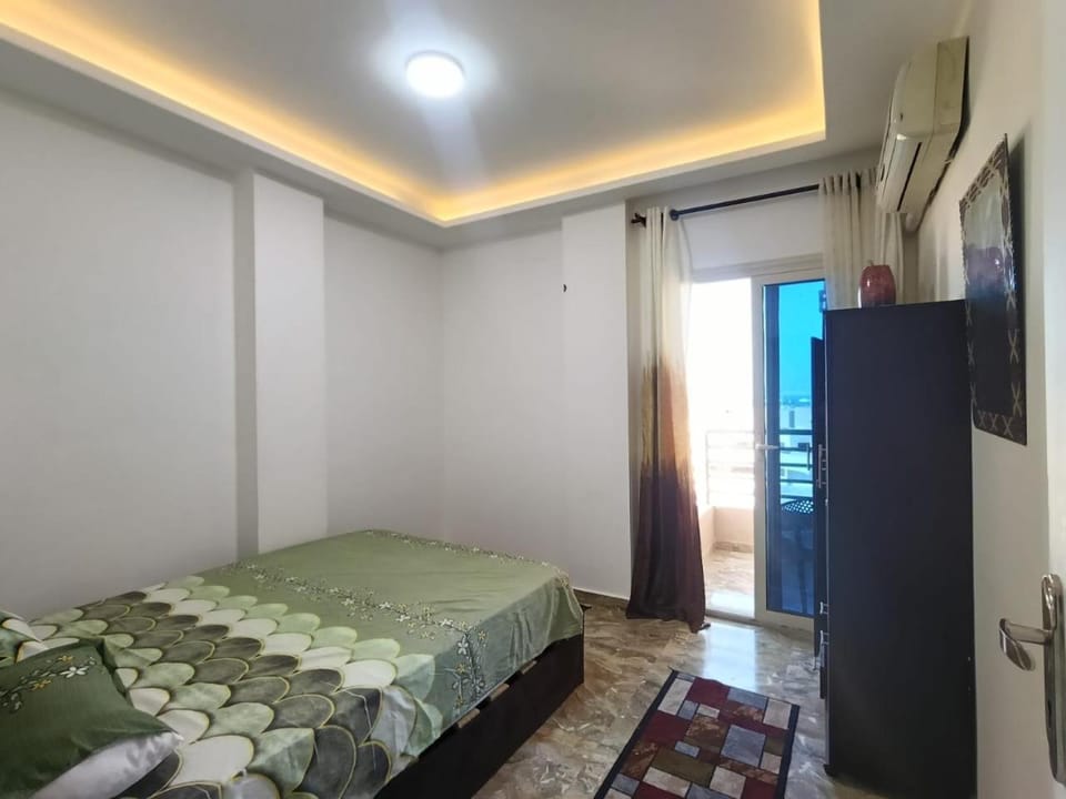 Bed, Bedroom, air conditioner