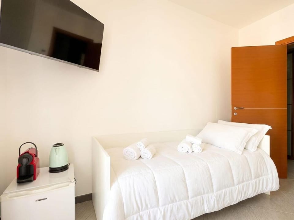 Sky Gate Gold Airport Terrace Apartment in Bari