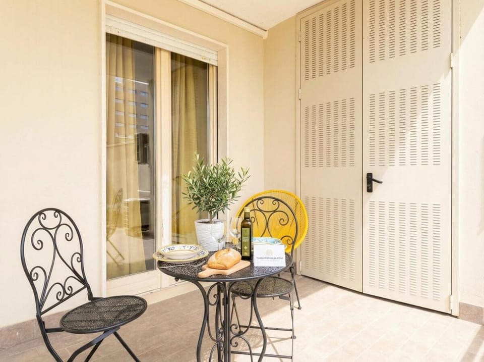 Sky Gate Gold Airport Terrace Apartment in Bari
