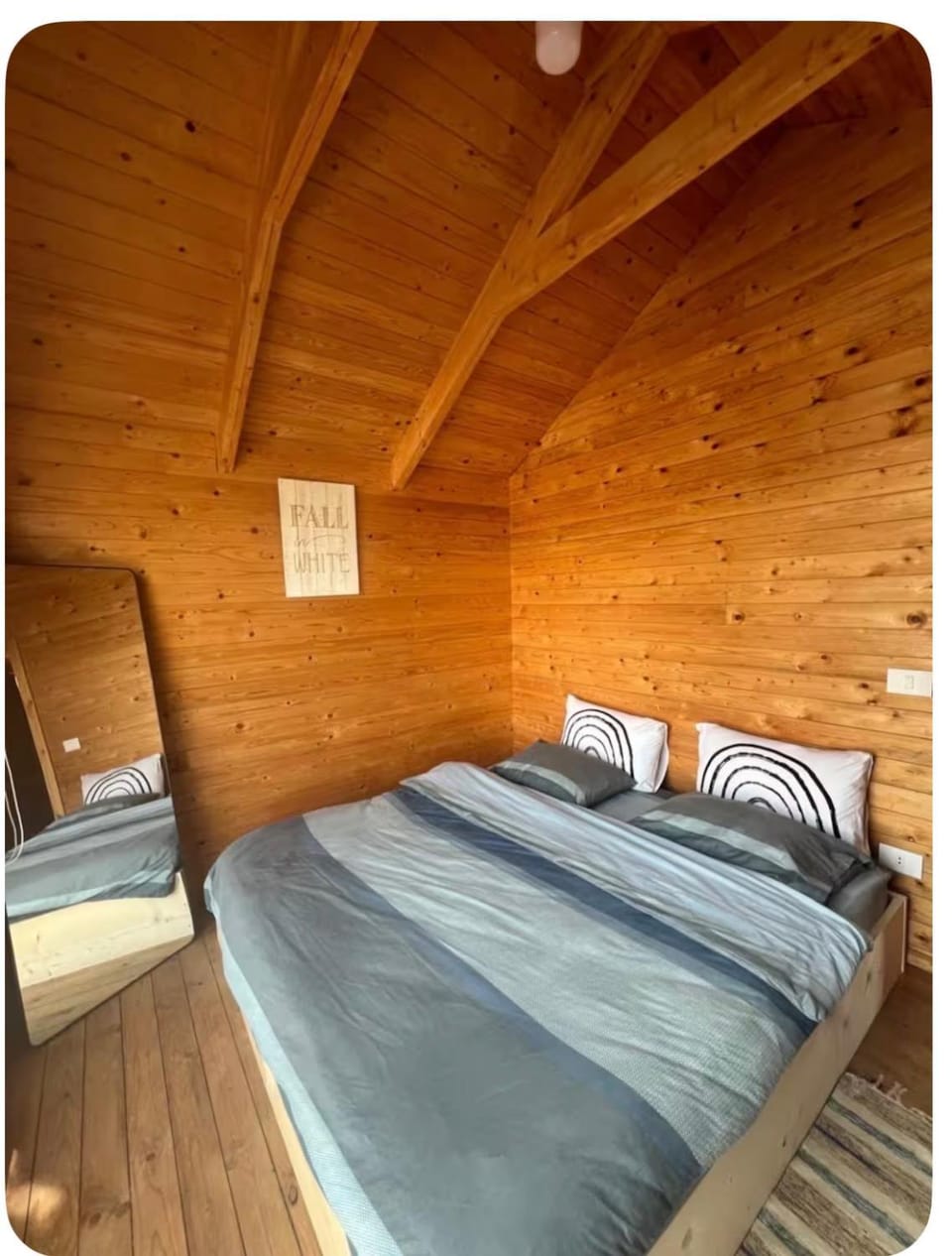 Bed, Photo of the whole room, Swimming pool