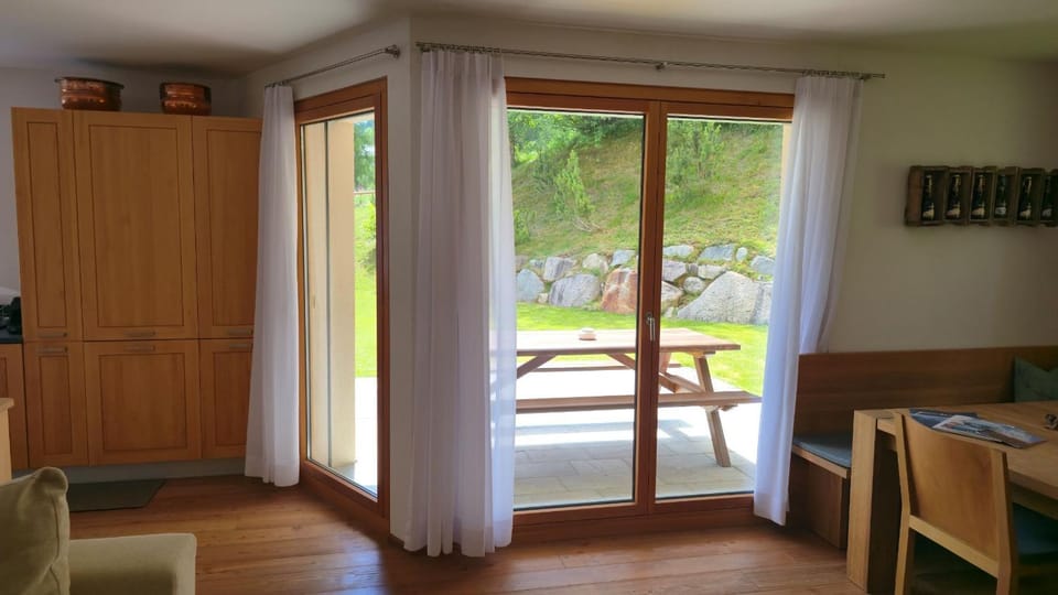 Splendida e soliva dimora con giardino Apartment in Canton of Grisons