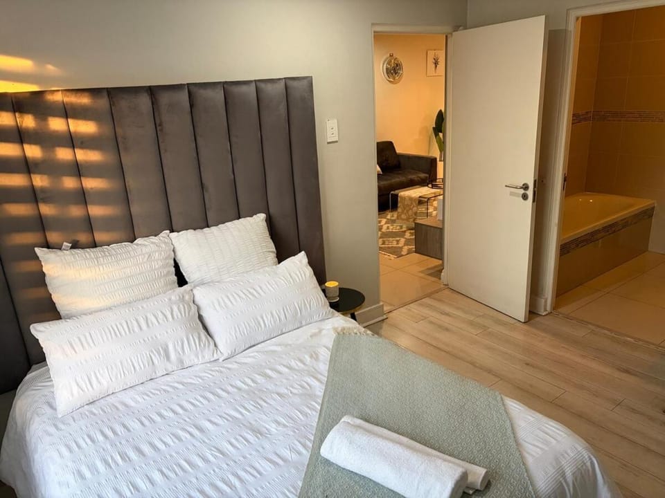 Cube Luxury Apartments Sandton Apartment in Sandton