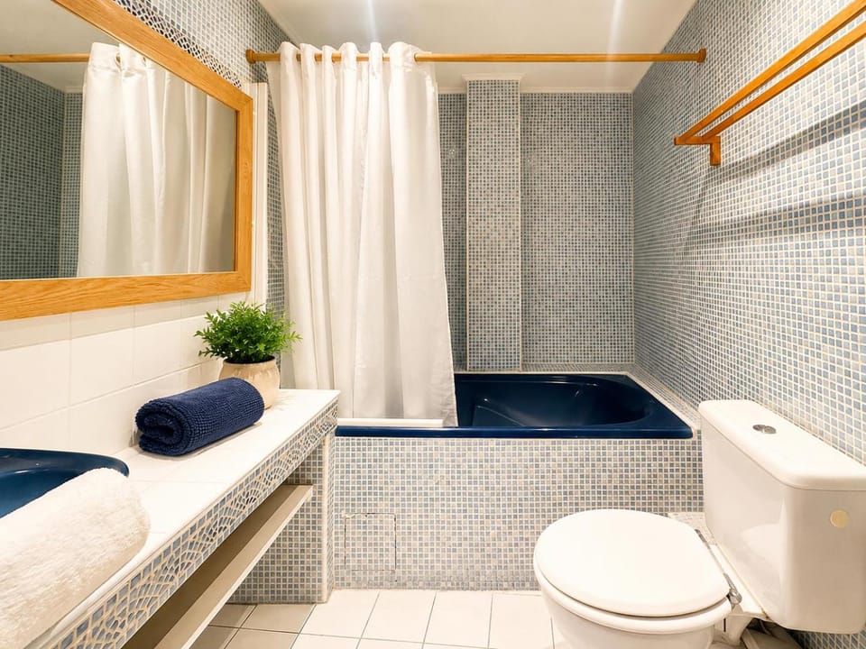 Bathroom, Bath