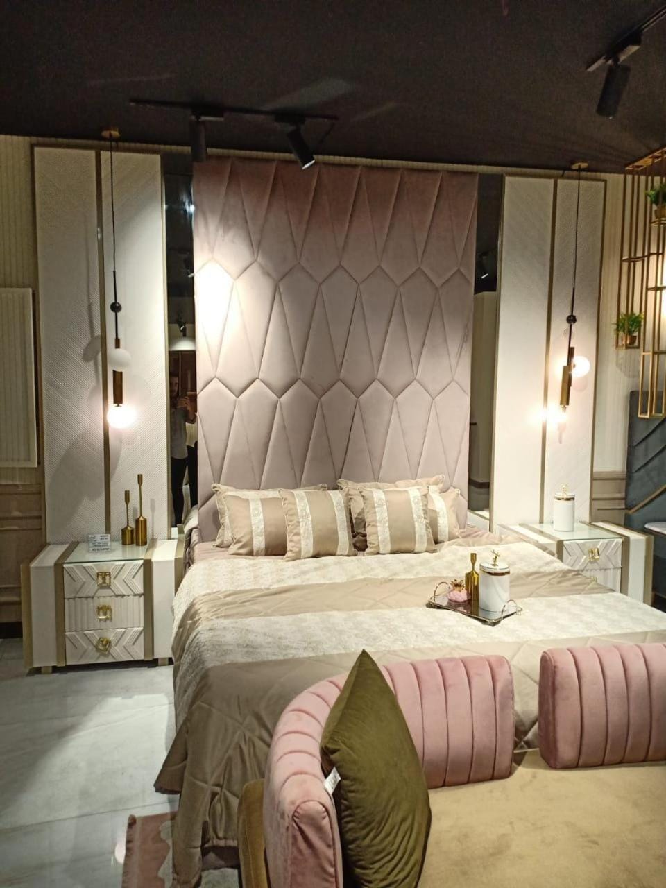 Royal Residency DHA Phase 7 Karachi Bed and Breakfast in Karachi