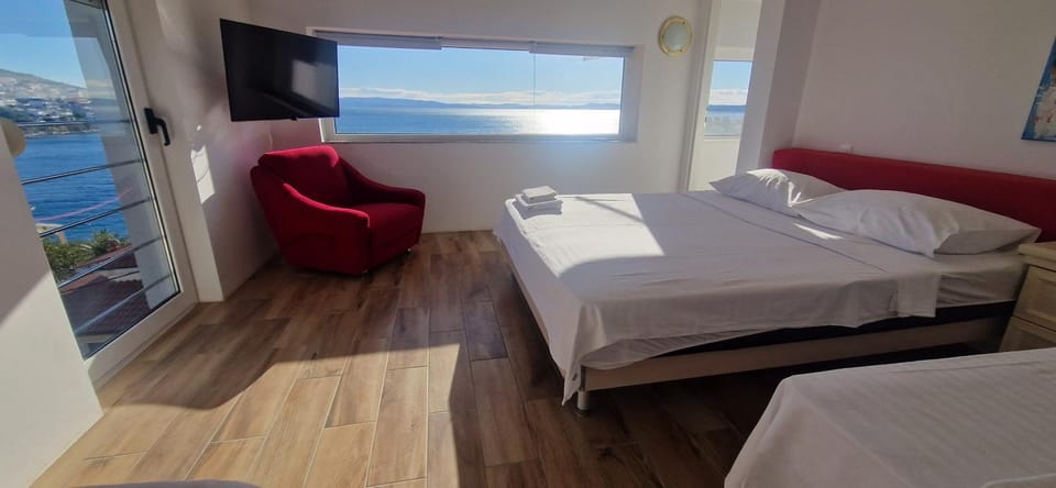 Bedroom, Sea view
