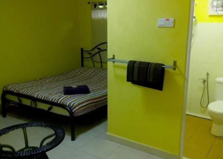 Ali's Guest House Bed and Breakfast in Penang