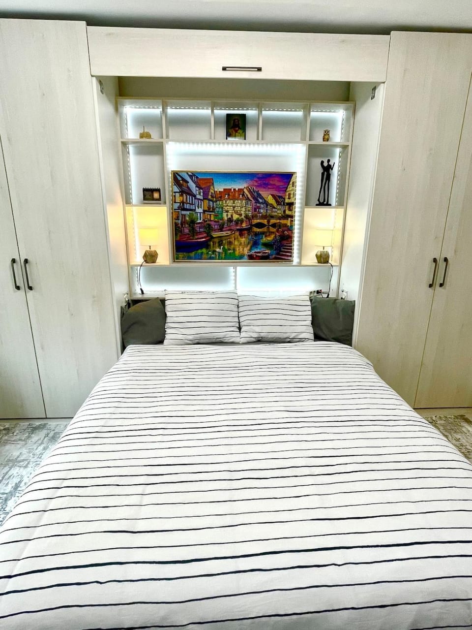 Bed, Bedroom