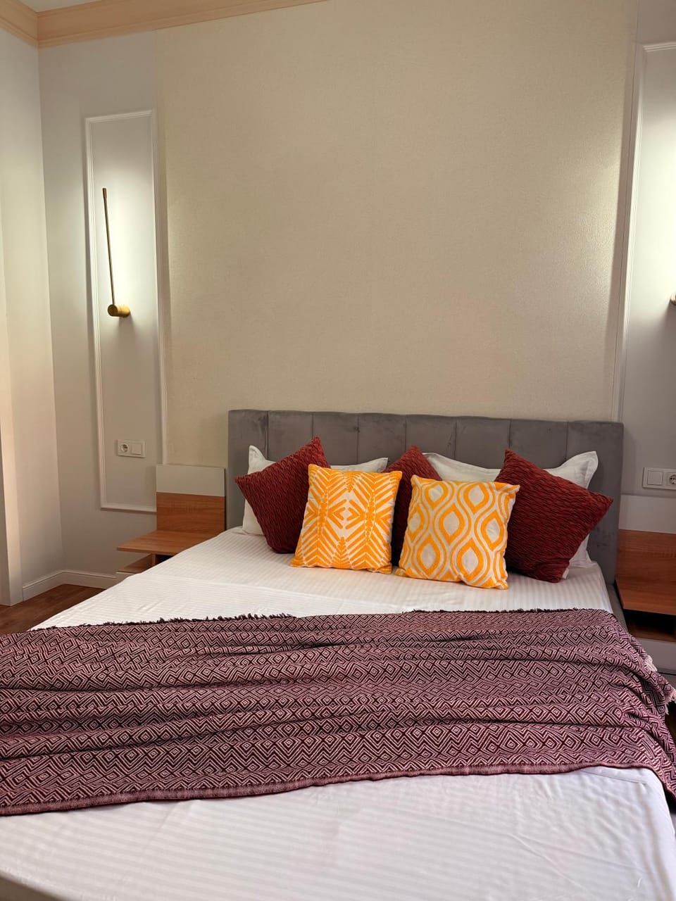 Bed, Photo of the whole room, Bedroom, wardrobe