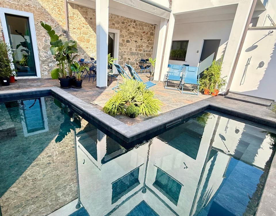 Patio, Pool view, Swimming pool